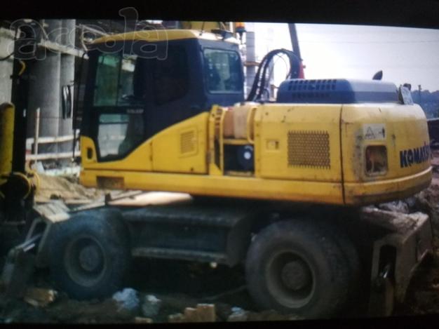 Продаётся экскаватор KOMATSU PW180