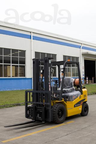 Дизельный вилочный автопогрузчик LiuGong CPCD25 (г/п 2500 кг)