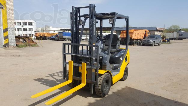 Вилочный погрузчик Komatsu FD15T-20