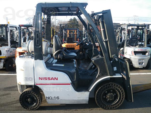 Погрузчик вилочный Nissan P1F2A20D бензин