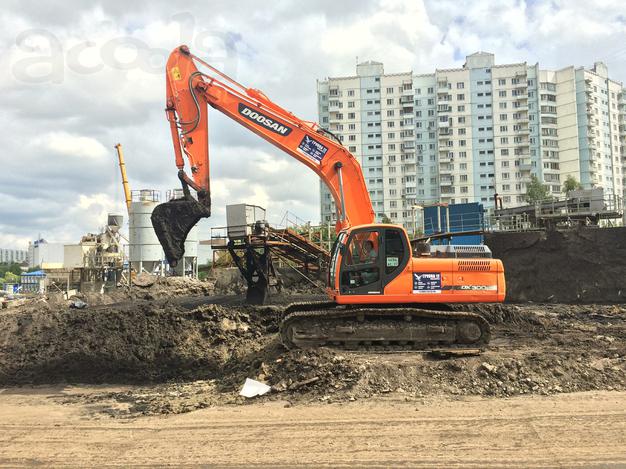 Экскаватор гусеничный DOOSAN DX 300 LCA в аренду, своя техника