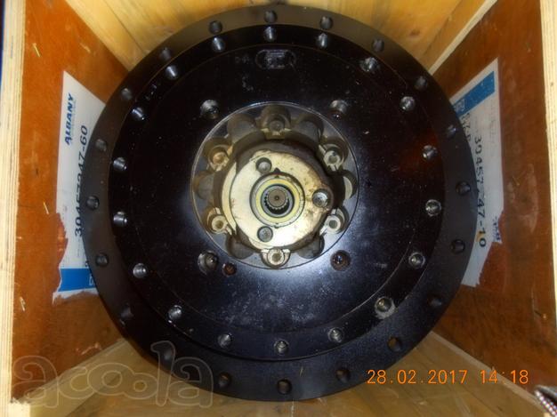 Редуктор хода без мотора Komatsu PC200-7