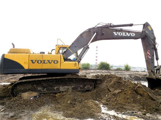 Экскаватор Volvo ЕС-240 2005г