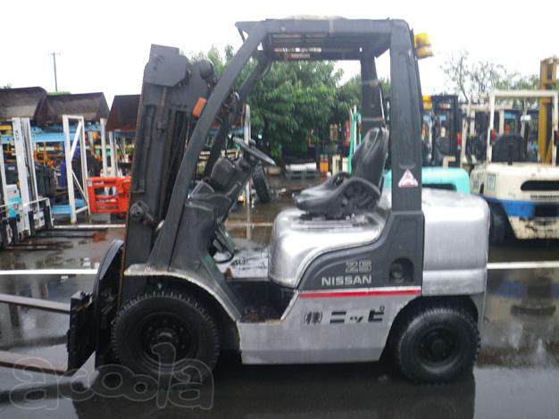 Вилочный автопогрузчик NISSAN UL02A25, 2003 год