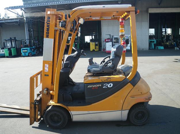 Вилочный автопогрузчик KOMATSU FB20A-12, 2007 год