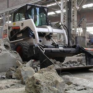 Аренда мини погрузчика Bobcat колёсные и гусеничные