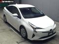 Лифтбек гибрид Toyota Prius кузов ZVW50 модификация S TSS-P гв 2019 пробег 114 т. км белый