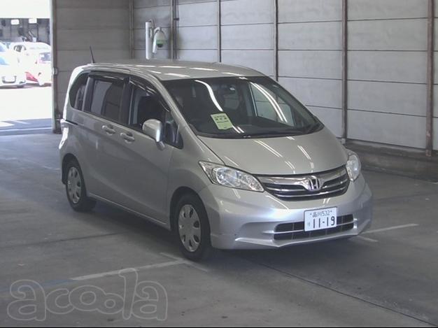 Минивэн 7 мест класса компактвэн Honda Freed кузов GB3 модификация G Just Selection гв 2013 пробег 96 т. км серебристый