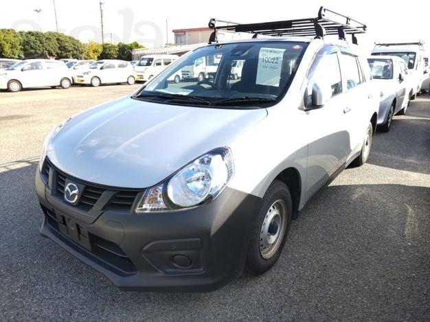 Универсал Mazda Familia Van кузов BVY12 модификация DX гв 2018