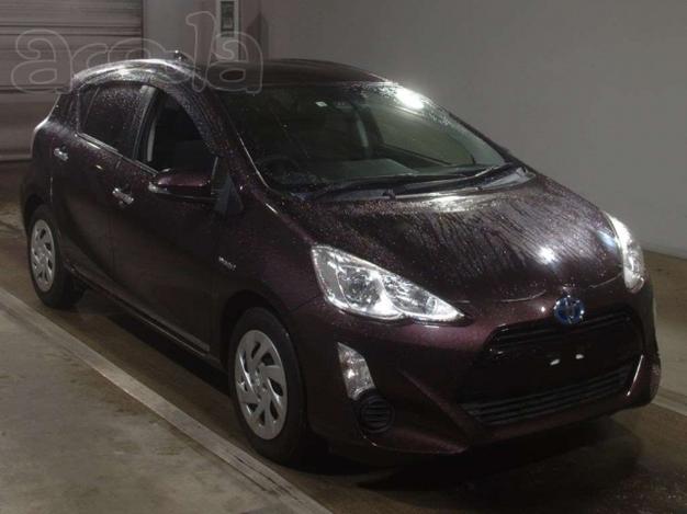 Хэтчбек гибрид Toyota Aqua кузов NHP10 рестайлинг модификация S Style Black гв 2016