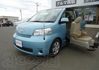 Toyota Porte минивен для водителя колясочника