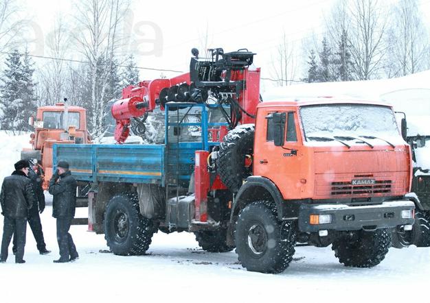 Услуги бурильно крановой машины в Москве и МО