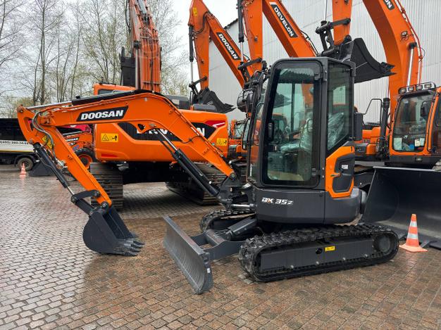Продам НОВЫЙ миниэкскаватор DOOSAN DX35Z 7M