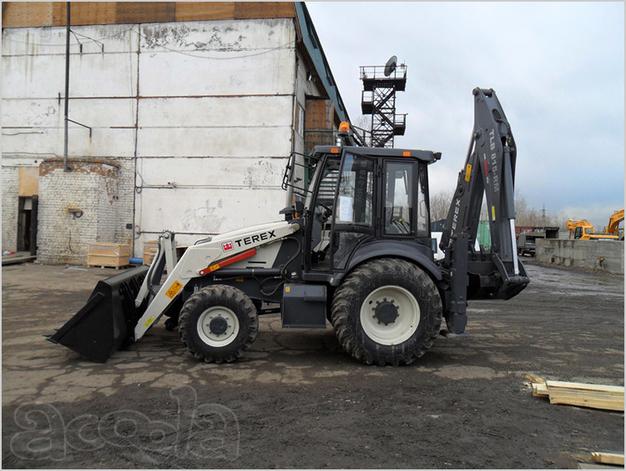 Сдам в аренду экскаватор-погрузчик Terex TLB 815 в Москве