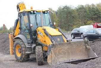 Экскаваторы погрузчики JCB с операторами сдаем