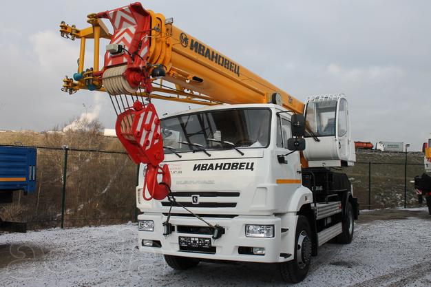 Автокран КС-55744 Бульдог на шасси КАМАЗ 53605