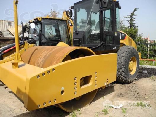 Аренда катка Caterpillar CS 76 XT