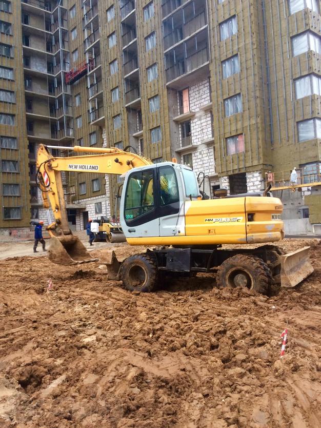 Аренда колёсного экскаватора New Holland mh plus. Ковш 1м3