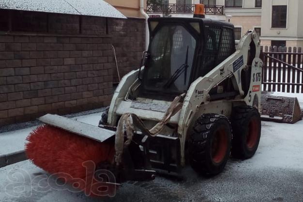 Аренда мини-погрузчика BobCat Бобкат Бобкэт S175 со щёткой