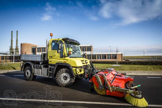 Дорожная щётка с бункером ADLER K750-210 (Германия)