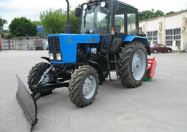 Трактор МТЗ 82.1 с щёткой и отвалом Производитель: МТЗ Евро-2