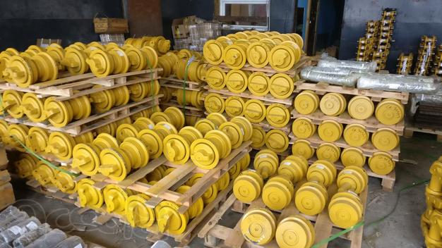 Каток опорный однобортный для Komatsu