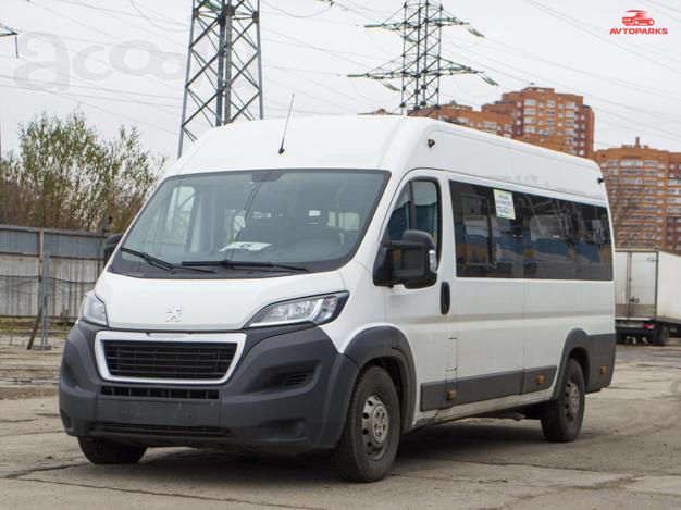 Пассажирский микроавтобус Peugeot Boxer 2014 года