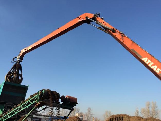 Продам перегружатель Sennebogen 870 RHD
