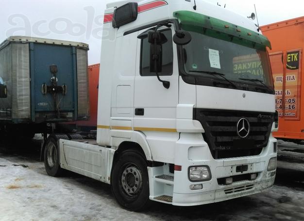 Тягач Mercedes-Benz Actros 1846