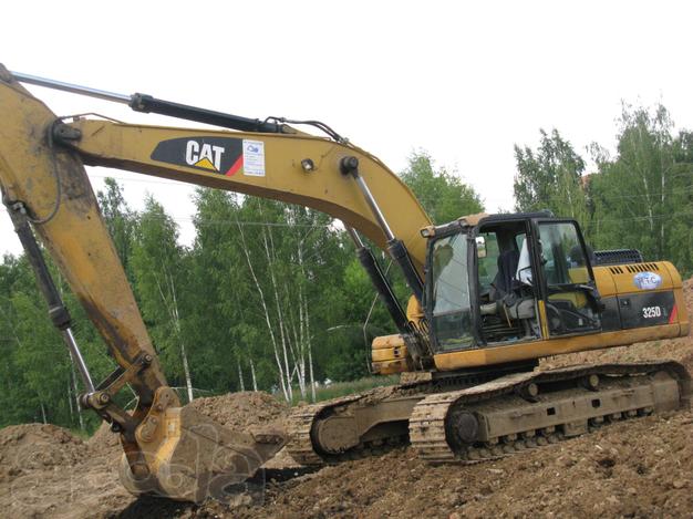 Экскаватор гусеничный Caterpillar 325 DL