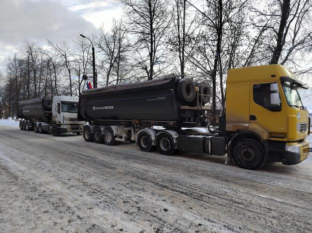 Тонар самосвал 38 кубов 60 тонник!