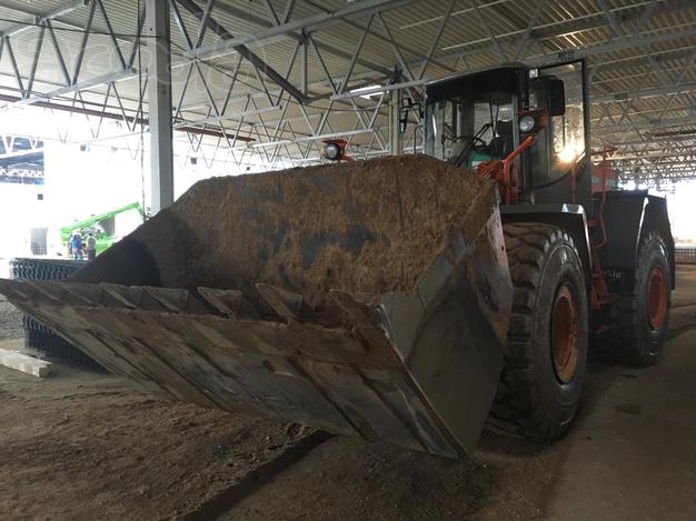 Сдам погрузчик Hitachi 290 V4.5м3