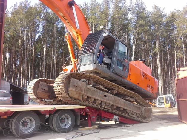 Разборка б/у запчасти экскаваторов хитачи hitachi jcb komatsu на складе