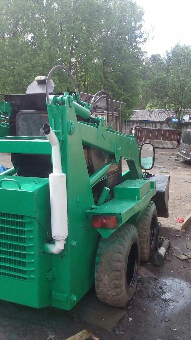 Продам фронтальный погрузчик