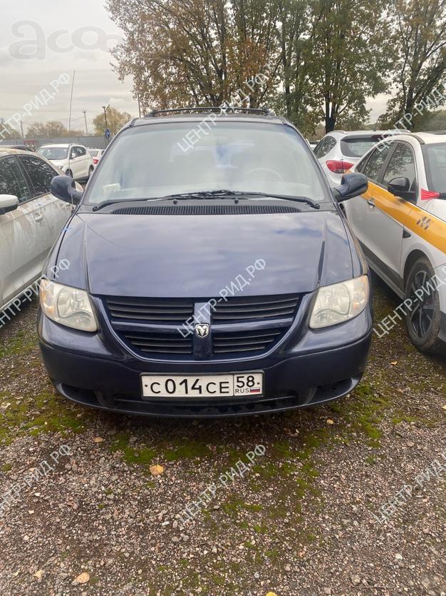 Автомобиль Dodge Caravan, 2004
