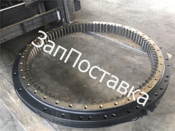 Поворотный круг Komatsu PC-650