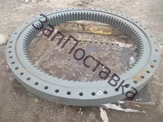 Поворотный круг hitachi ZX225