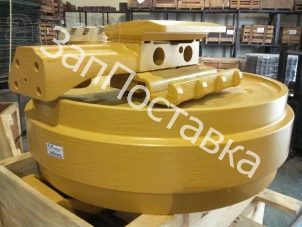 Направляющее колесо komatsu PC400