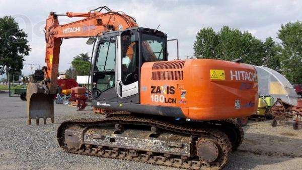 Гусеничный экскаватор