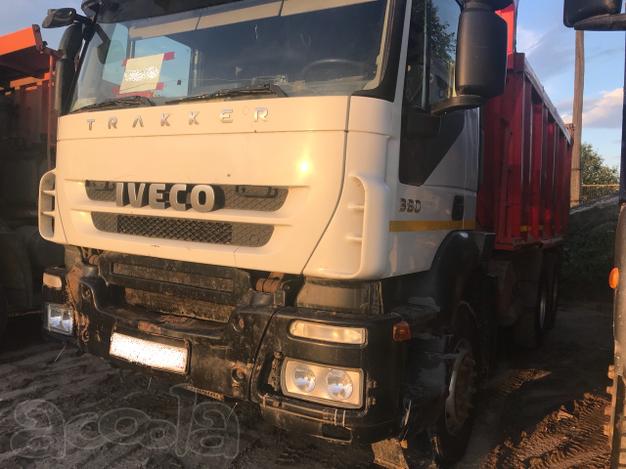 Самосвал Iveco Trakker 2012 38E380