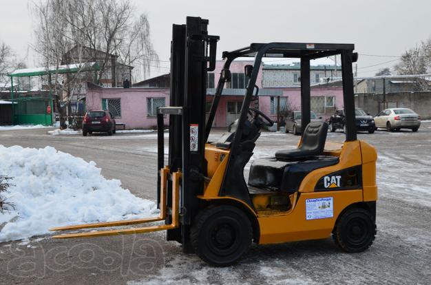 Дизельный автопогрузчик Cat DP15NT