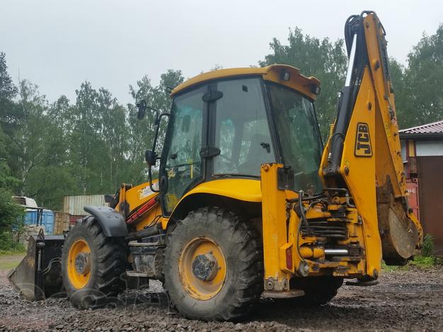 Сдается в аренду экскаватор погрузчик JCB 3CX