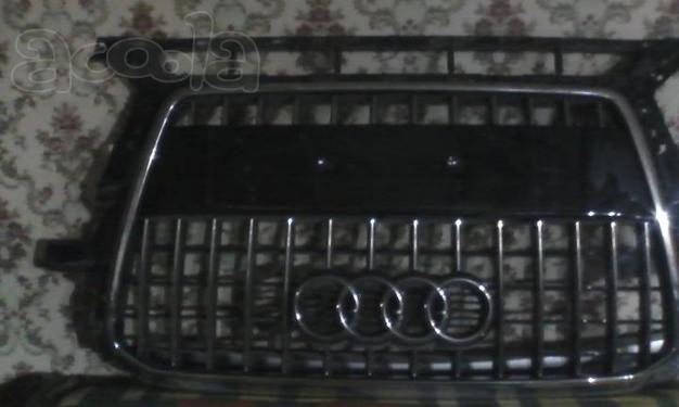 Решётка радиатора Audi Q5 2011-2012 гг.вв.