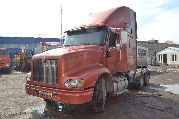 Седельный тягач International 9200i.