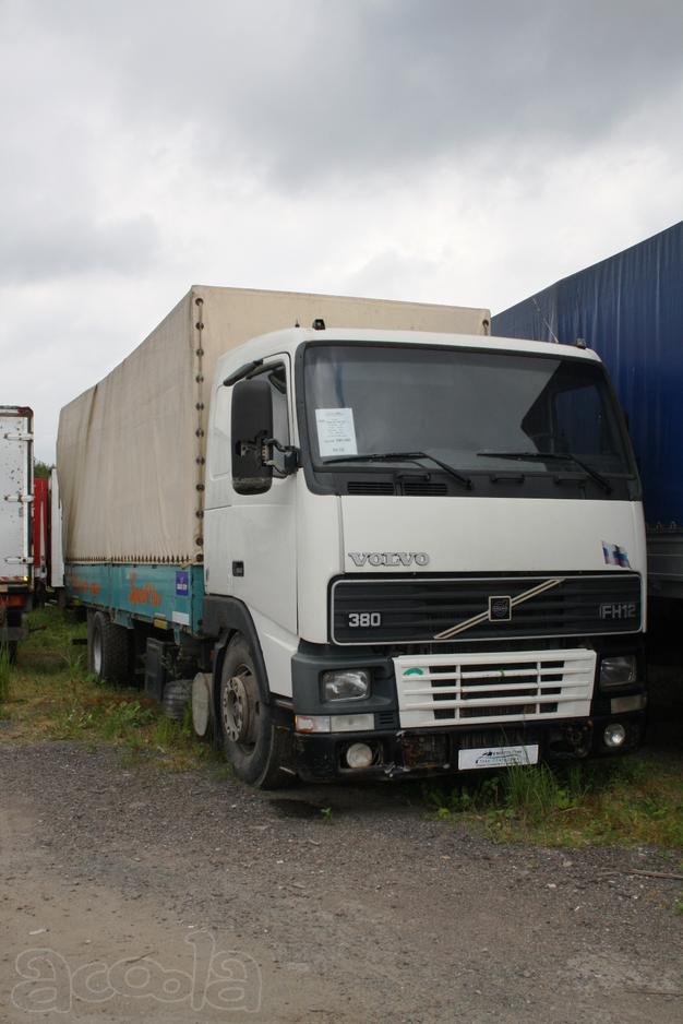 Грузовик тентованый Volvo FH12