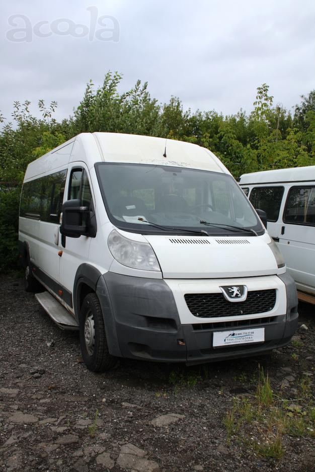Микроавтобус Peugeot Boxer