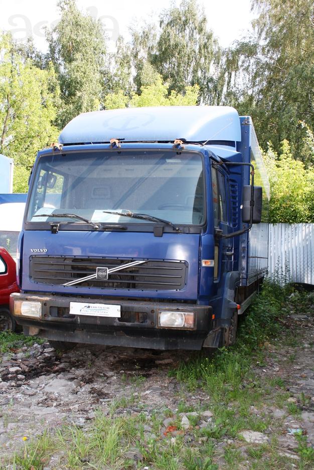 Грузовой фургон Volvo FL180
