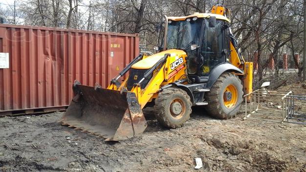 Экскаватор-погрузчик JCB