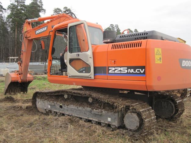 DOOSAN 225NLC-V аренда экскаватора