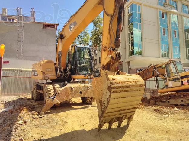 Сдам в аренду колёсный экскаватор Caterpillar M318D